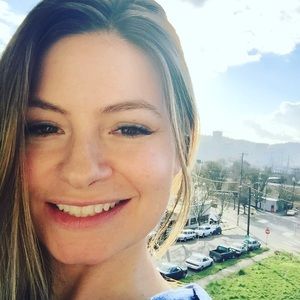 Meet your Posher, Adrienne